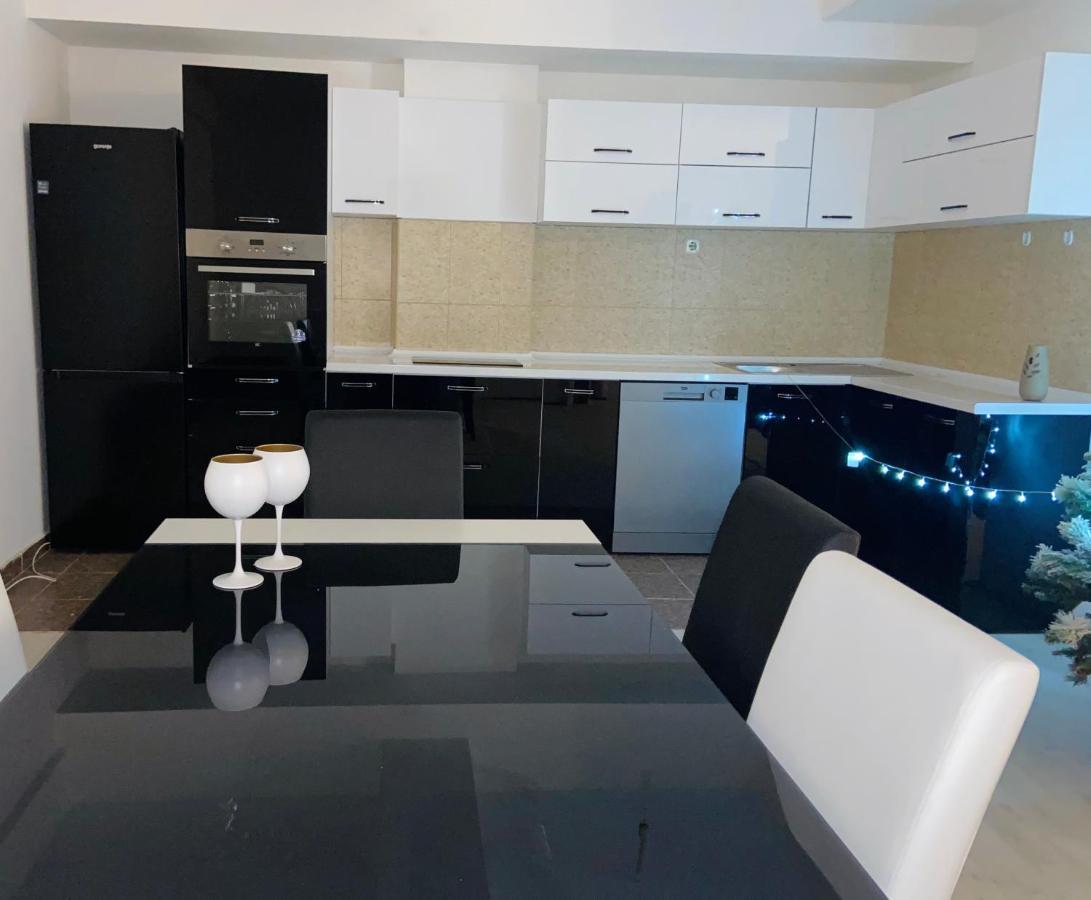 Gold Luxury Apartment Kumanowo Zewnętrze zdjęcie
