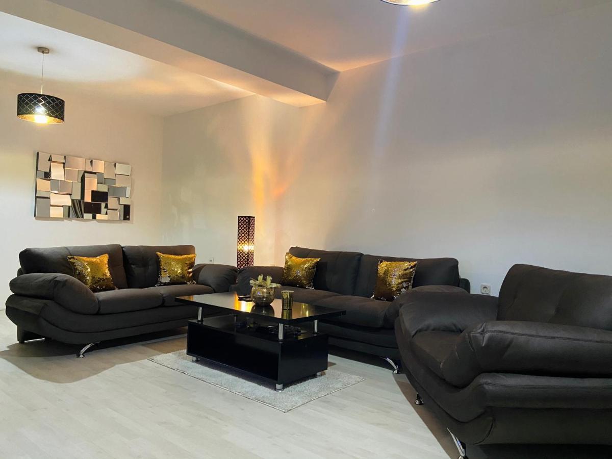 Gold Luxury Apartment Kumanowo Zewnętrze zdjęcie